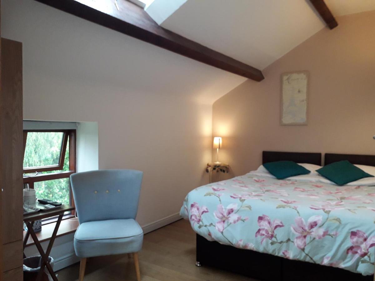 Brook Barn B&B Hale  Exteriér fotografie